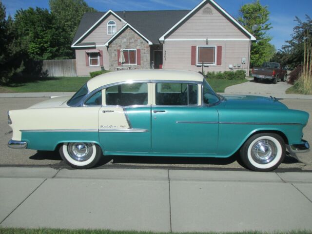 1955 Green Chevrolet Bel Air/150/210 Sedan