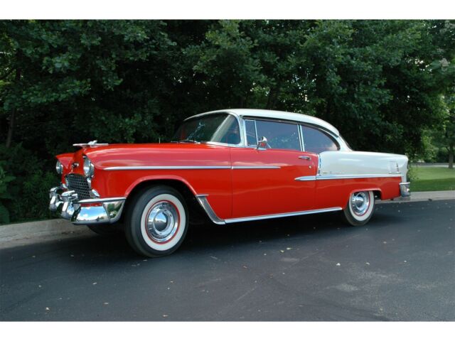 1955 RED / SHOREWOOD BEIGE Chevrolet Bel Air/150/210 Coupe
