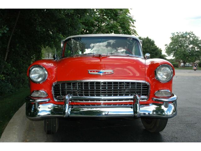 1955 RED / SHOREWOOD BEIGE Chevrolet Bel Air/150/210 Coupe