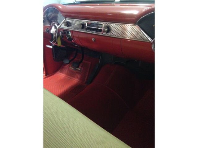 1955 RED / SHOREWOOD BEIGE Chevrolet Bel Air/150/210 Coupe