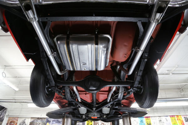 1955 Gypsy red/Shoreline beige Chevrolet Bel Air/150/210 Convertible