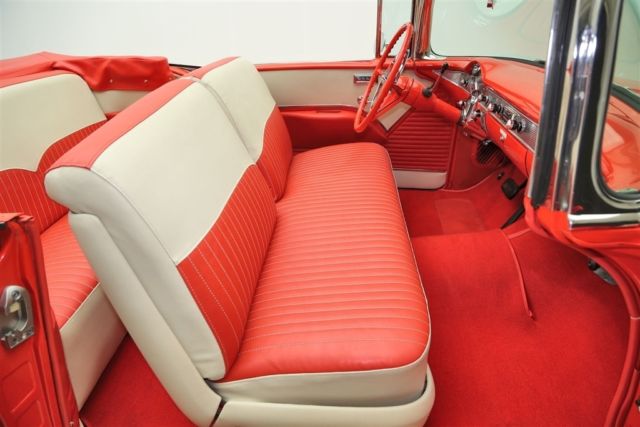 1955 Gypsy red/Shoreline beige Chevrolet Bel Air/150/210 Convertible