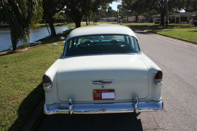 1955 Green & White Chevrolet Bel Air/150/210
