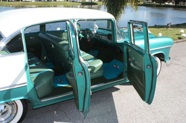 1955 Green & White Chevrolet Bel Air/150/210
