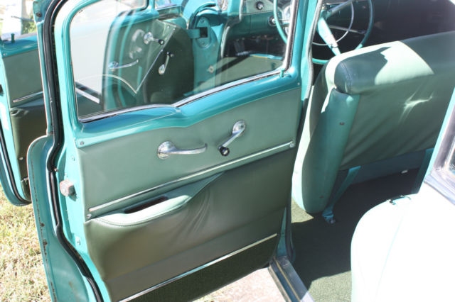 1955 Green & White Chevrolet Bel Air/150/210