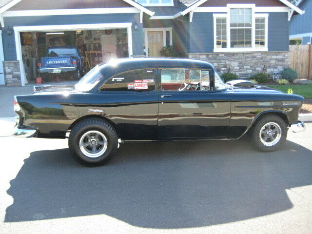 1955 black Chevrolet Bel Air/150/210