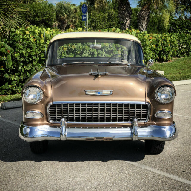 1955 Autumn bronze Chevrolet Bel Air/150/210 Sedan