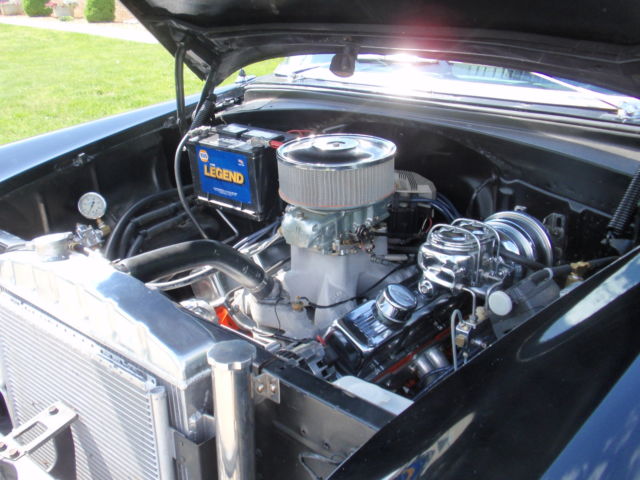 1955 White / Black Chevrolet Bel Air/150/210