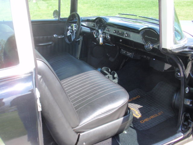 1955 White / Black Chevrolet Bel Air/150/210