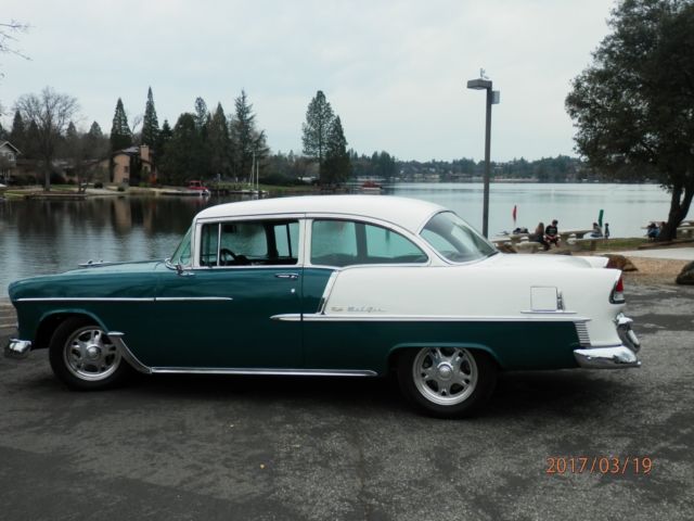 1955 2-Tone Holly Green & White Chevrolet Bel Air/150/210 Coupe