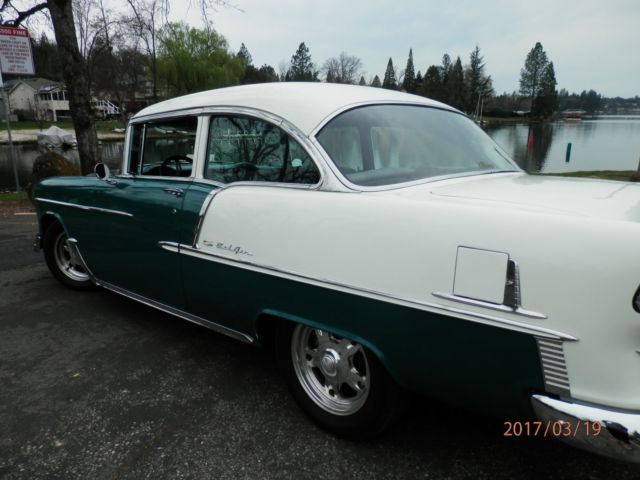 1955 2-Tone Holly Green & White Chevrolet Bel Air/150/210 Coupe