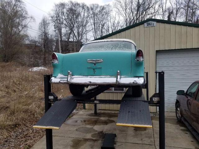 1955 Green Chevrolet Bel Air/150/210 2 door post
