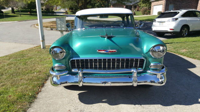 1955 Green Chevrolet Bel Air/150/210 Sedan