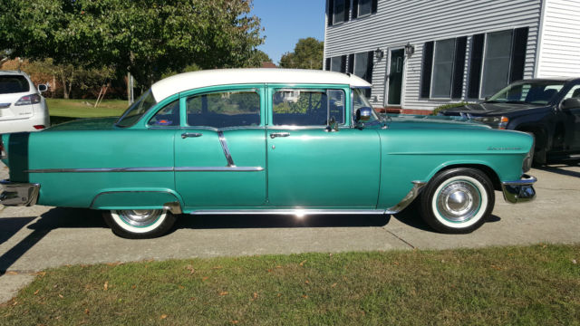 1955 Green Chevrolet Bel Air/150/210 Sedan