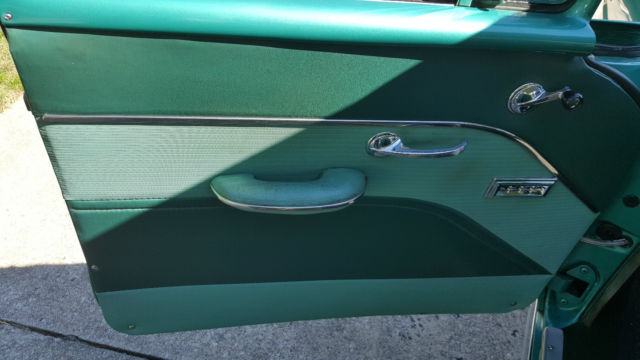 1955 Green Chevrolet Bel Air/150/210 Sedan