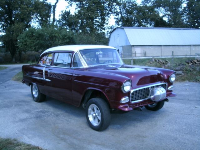 19550000 white&burgendy Chevrolet Bel Air/150/210 210 post