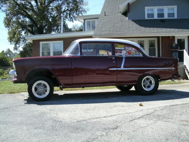 19550000 white&burgendy Chevrolet Bel Air/150/210 210 post