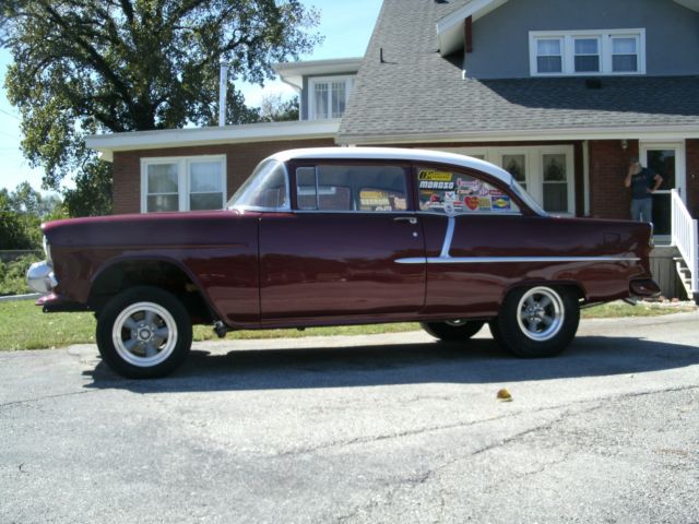 19550000 white&burgendy Chevrolet Bel Air/150/210 210 post