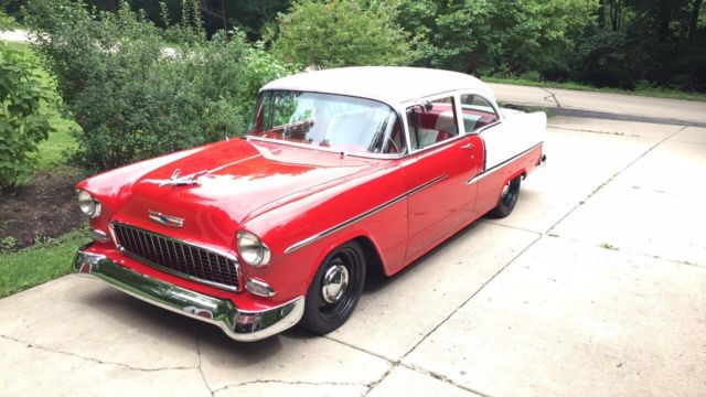 1955 red/white Chevrolet Bel Air/150/210 Sedan