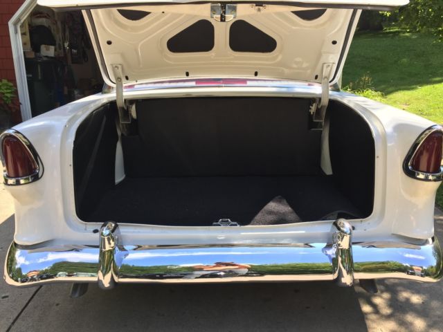 1955 red/white Chevrolet Bel Air/150/210 Sedan