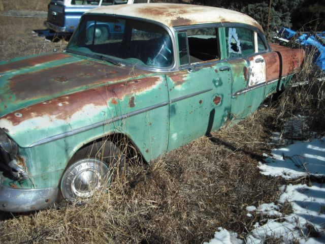 1955 green/white Chevrolet Bel Air/150/210 Sedan