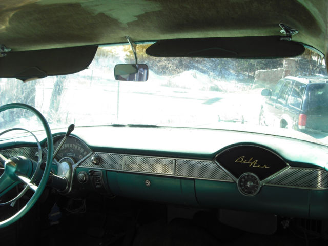 1955 green/white Chevrolet Bel Air/150/210 Sedan