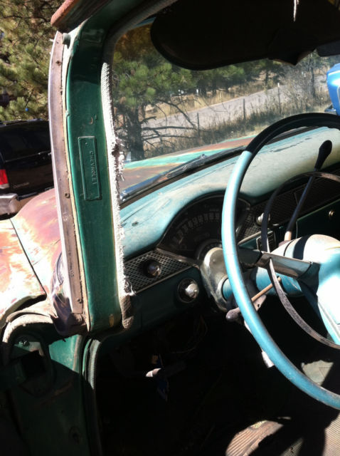 1955 green/white Chevrolet Bel Air/150/210 Sedan