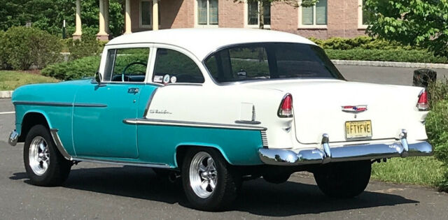 1955 Regal Turquoise / India Ivory Chevrolet Bel Air/150/210 2 Door Post