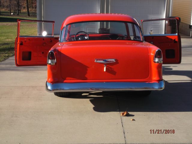 1955 hugger orange Chevrolet Bel Air/150/210 Sedan