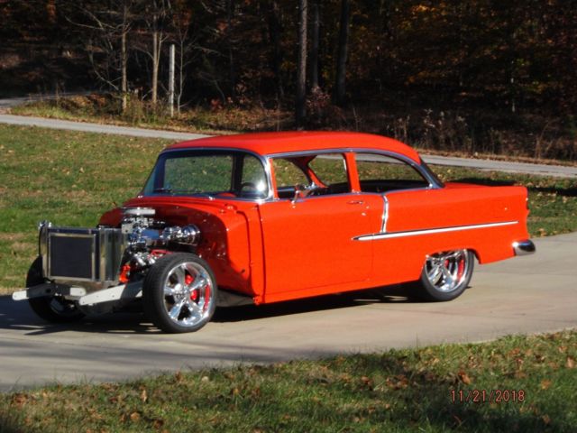 1955 hugger orange Chevrolet Bel Air/150/210 Sedan