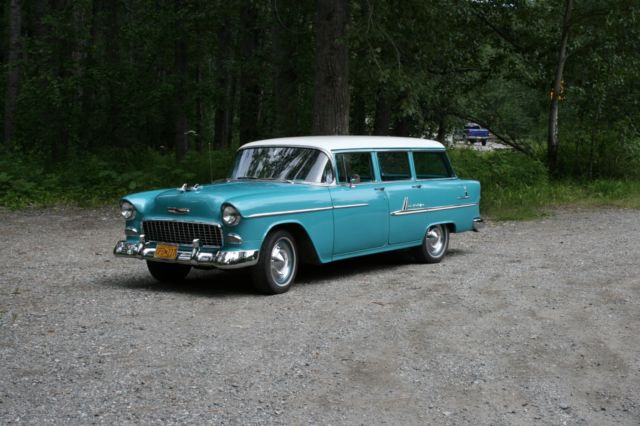1955 India Ivory/Seamist Green Chevrolet Bel Air/150/210 Wagon