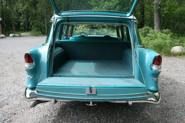 1955 India Ivory/Seamist Green Chevrolet Bel Air/150/210 Wagon