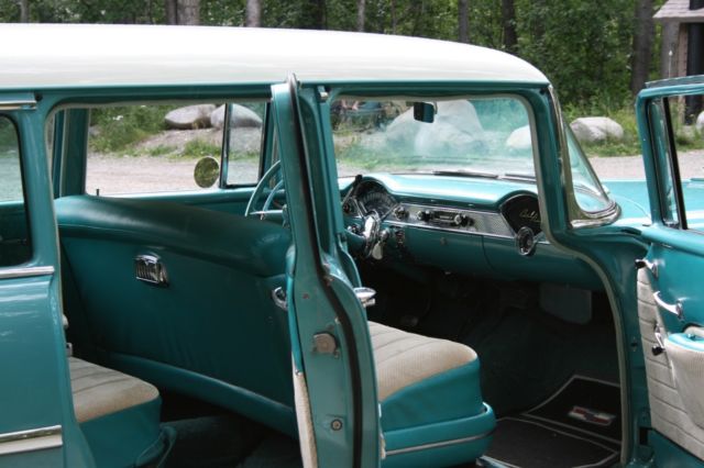 1955 India Ivory/Seamist Green Chevrolet Bel Air/150/210 Wagon
