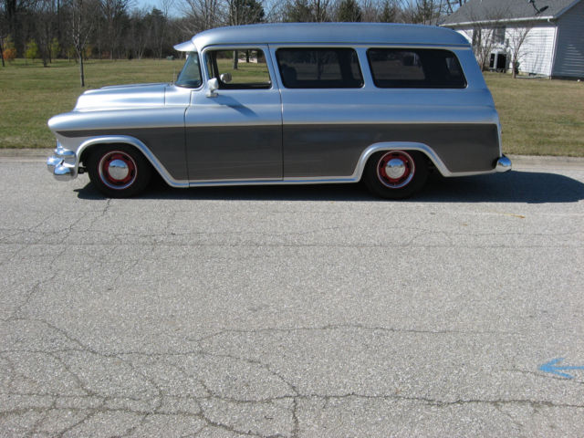 1955 Gray Chevrolet Suburban SUV