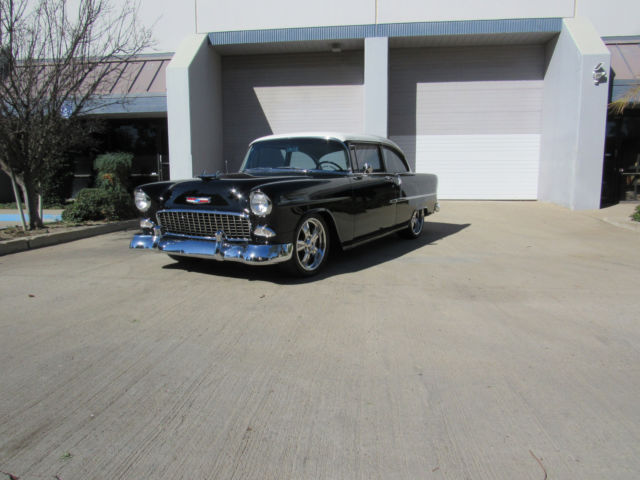 1955 Black / White Chevrolet Bel Air/150/210 Sedan