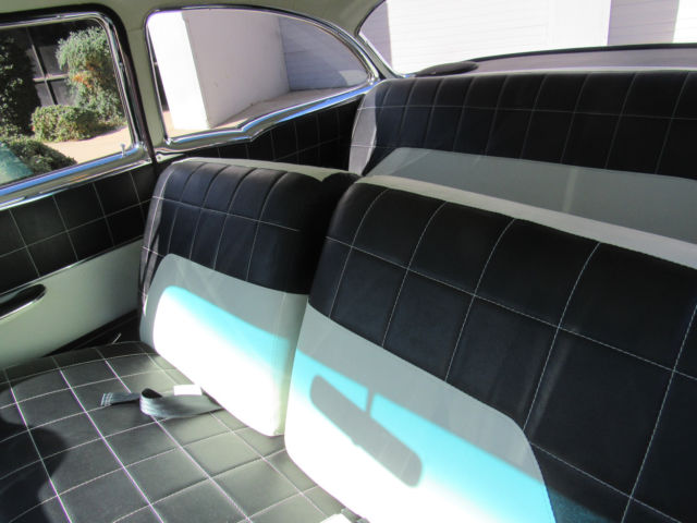 1955 Black / White Chevrolet Bel Air/150/210 Sedan