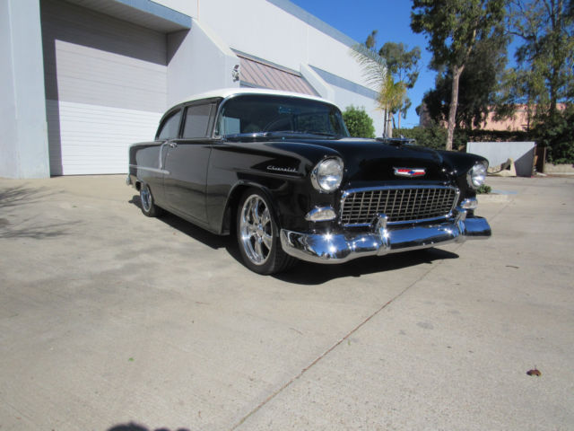 1955 Black / White Chevrolet Bel Air/150/210 Sedan