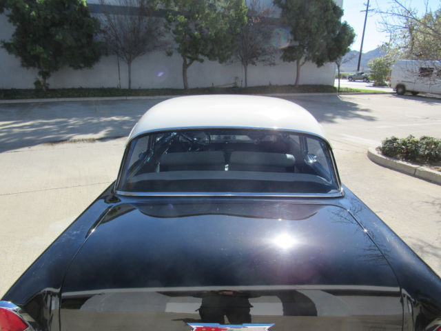 1955 Black / White Chevrolet Bel Air/150/210 Sedan