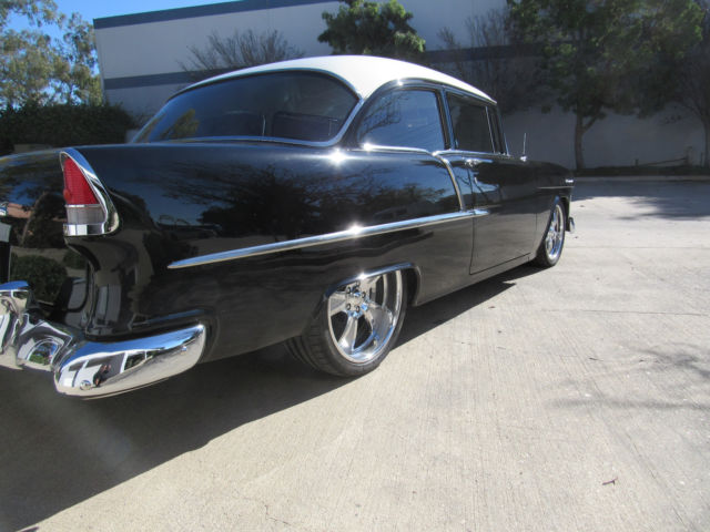 1955 Black / White Chevrolet Bel Air/150/210 Sedan