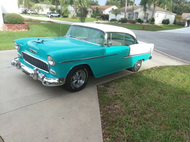 1955 tur white Chevrolet Bel Air/150/210 hardtop
