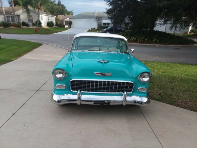 1955 tur white Chevrolet Bel Air/150/210 hardtop