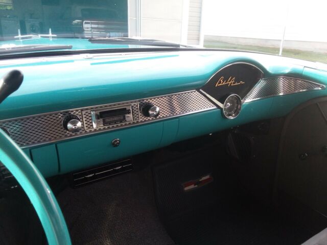 1955 tur white Chevrolet Bel Air/150/210 hardtop