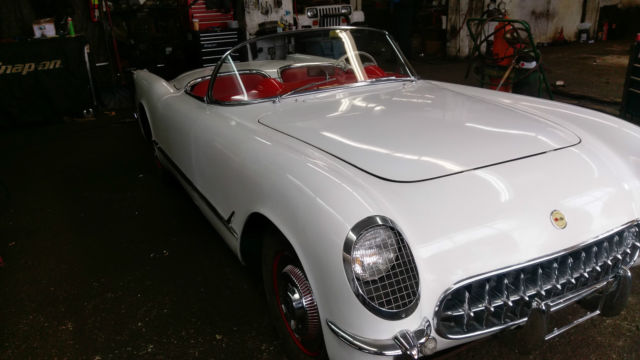 1955 White Chevrolet Corvette Convertible