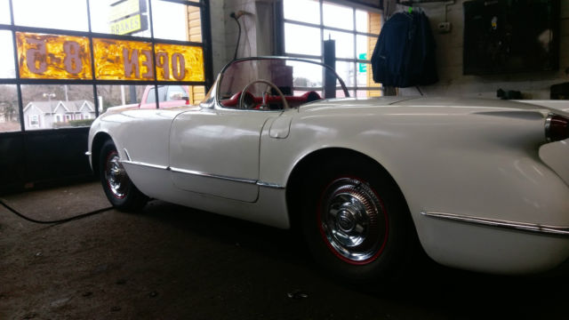 1955 White Chevrolet Corvette Convertible