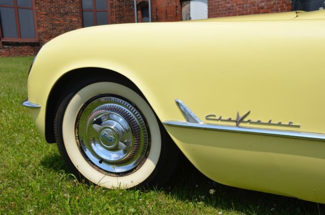 1955 Harvest Gold Chevrolet Corvette Roadster