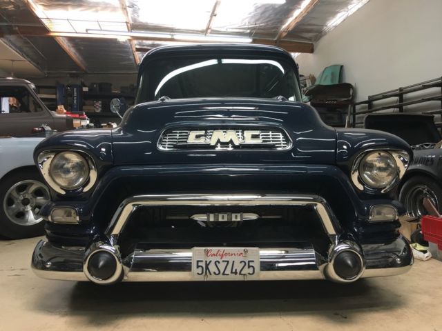 1955 blue GMC Suburban SUV