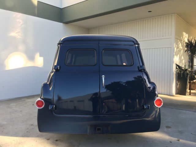1955 blue GMC Suburban SUV