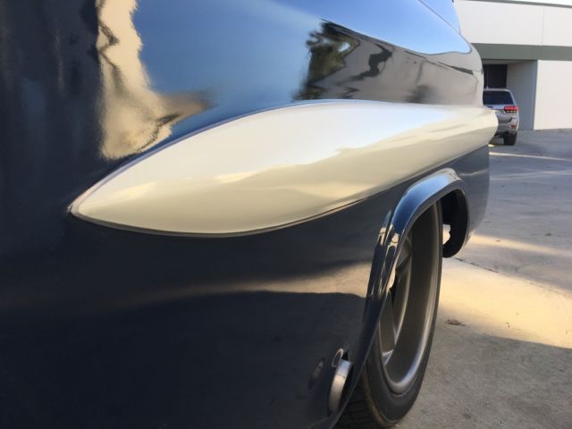 1955 blue GMC Suburban SUV