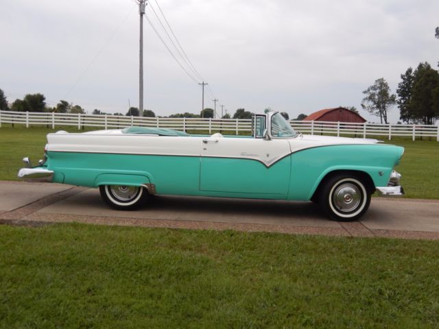 1955 Green Ford convertible Convertible