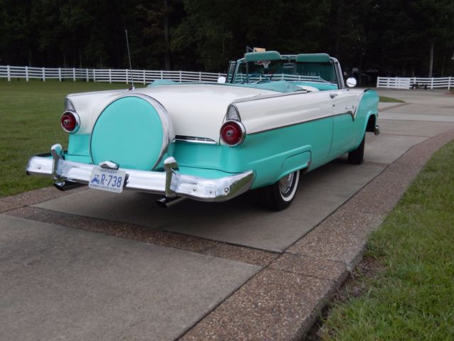 1955 Green Ford convertible Convertible